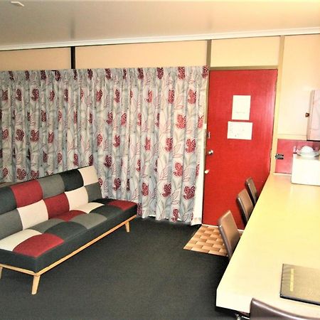 Sarina Motor Inn Luaran gambar