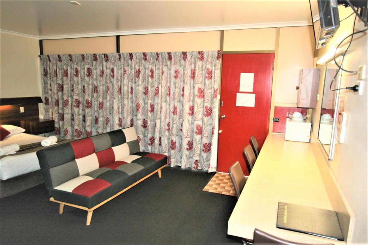 Sarina Motor Inn Luaran gambar