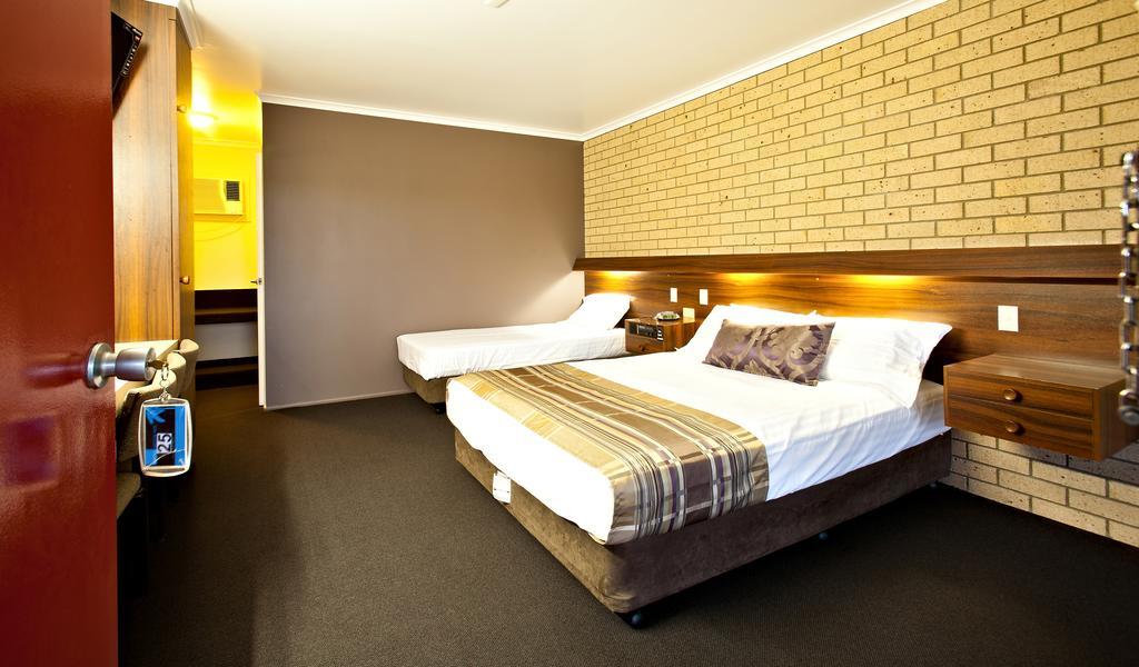 Sarina Motor Inn Luaran gambar