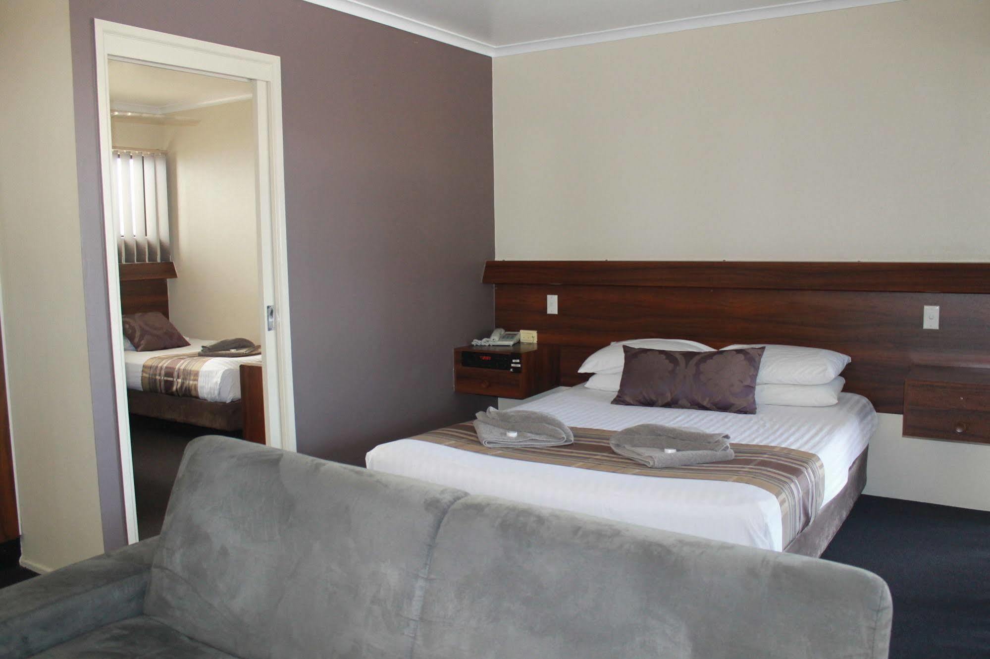 Sarina Motor Inn Luaran gambar