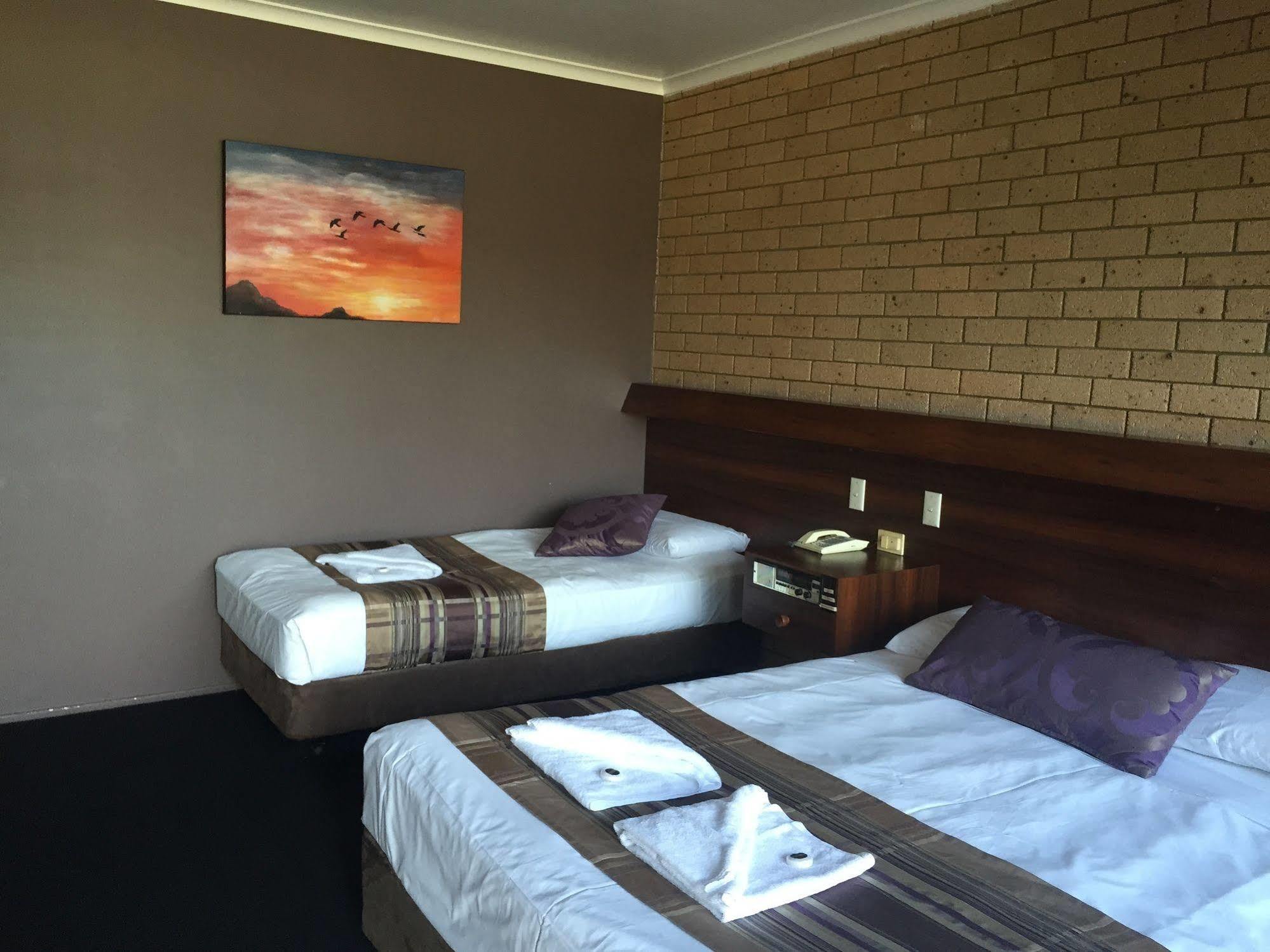 Sarina Motor Inn Luaran gambar